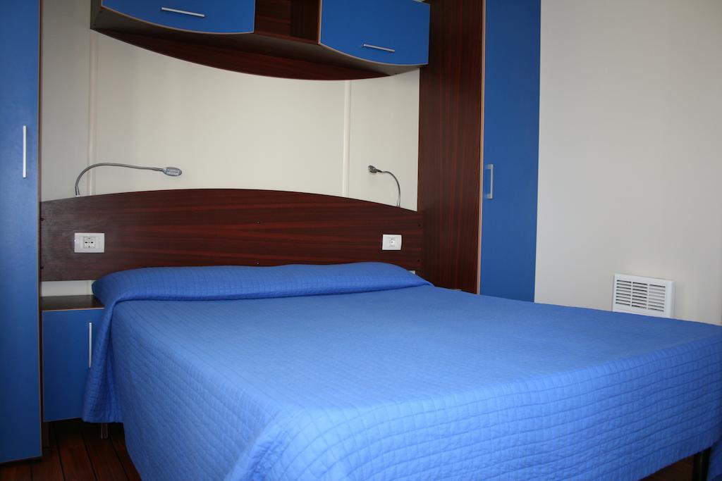 Camping Luminoso Punta Braccetto Phòng bức ảnh