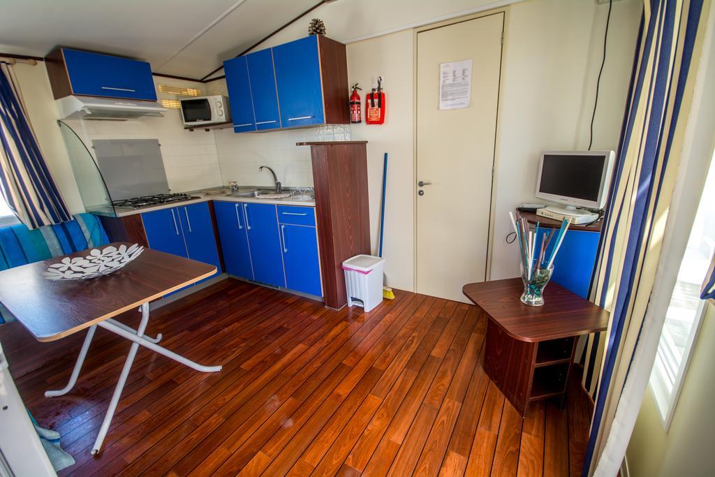 Camping Luminoso Punta Braccetto Ngoại thất bức ảnh